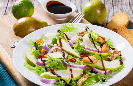 Autumn harvest pear salad